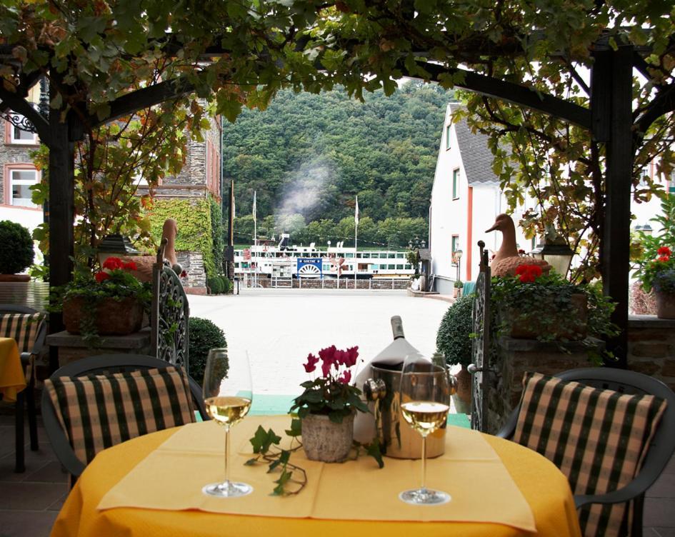 Hotel Rheingraf Камп-Борнхофен Экстерьер фото